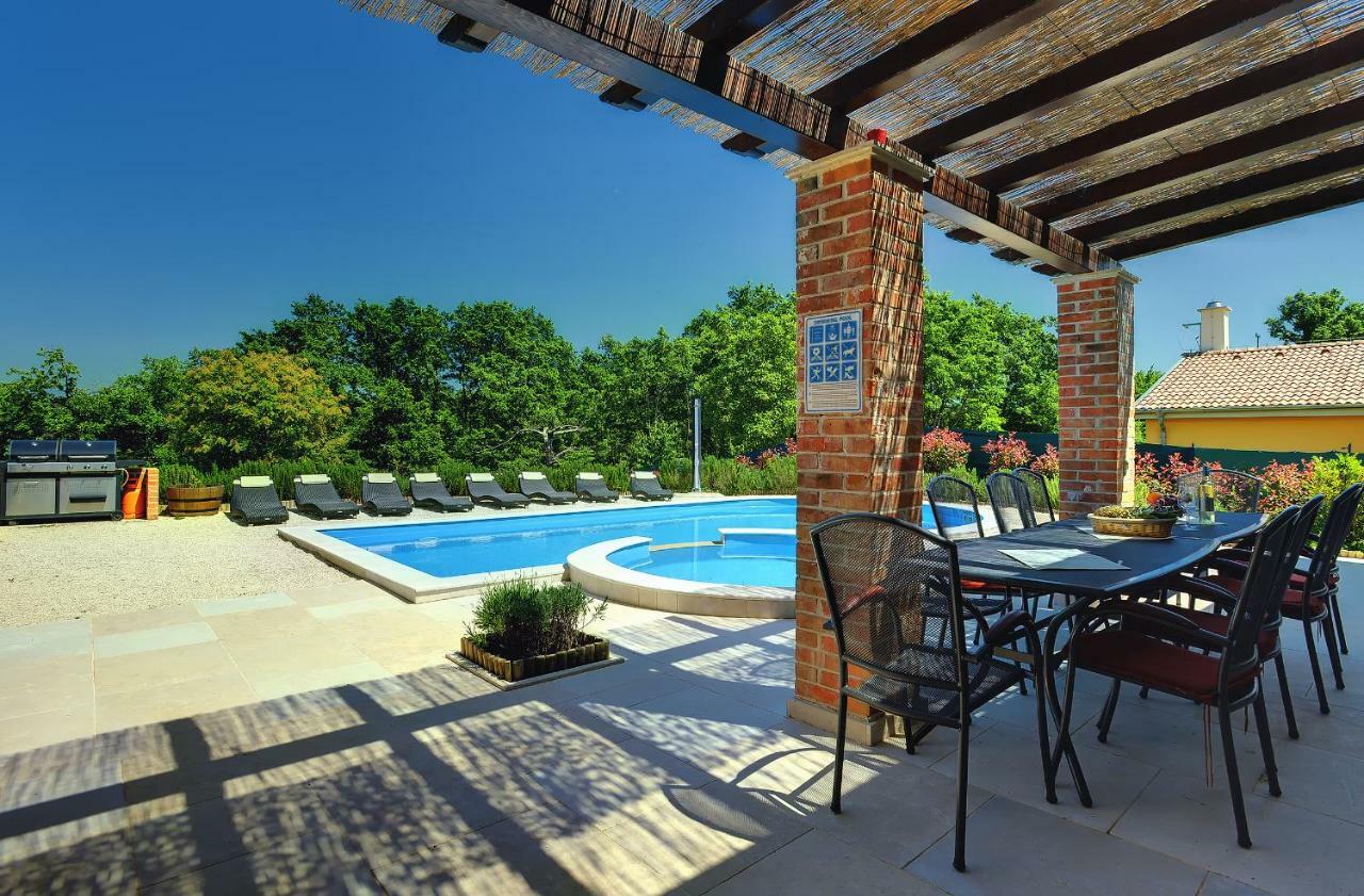 Villas Vea Histria Režanci Εξωτερικό φωτογραφία