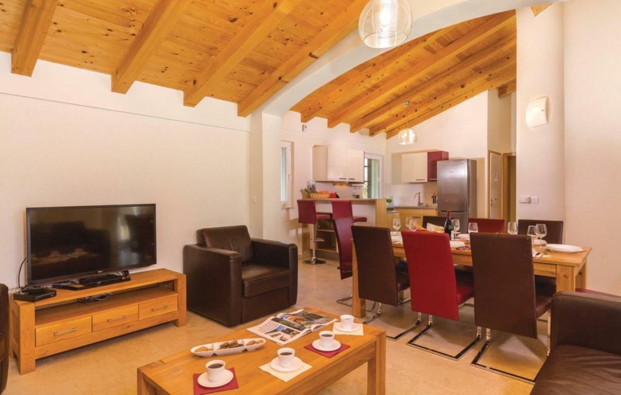 Villas Vea Histria Režanci Εξωτερικό φωτογραφία