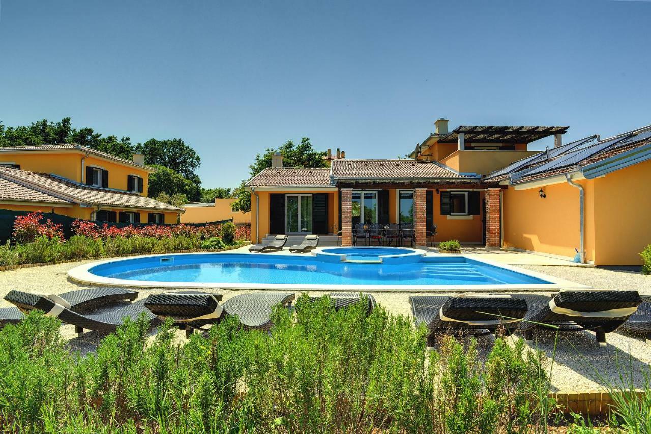 Villas Vea Histria Režanci Εξωτερικό φωτογραφία