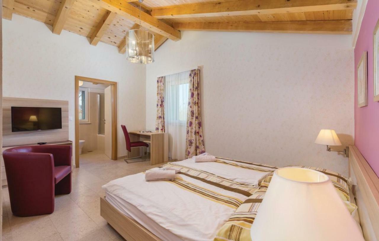 Villas Vea Histria Režanci Εξωτερικό φωτογραφία